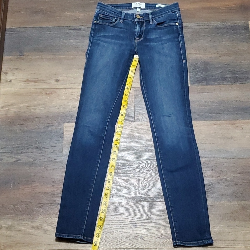 Frame le skinny de jeanne dark wash euc jeans